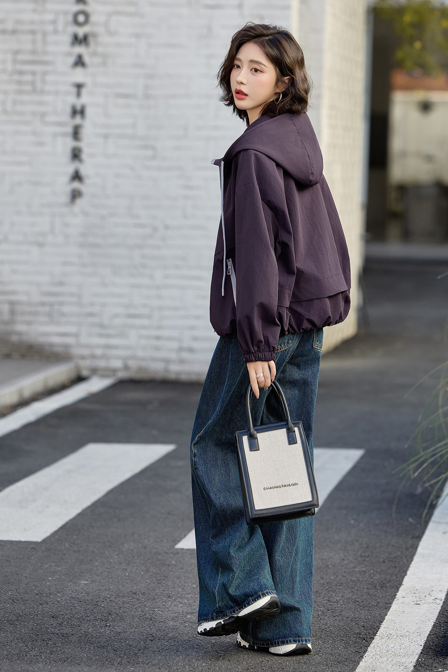 高级感拼色休闲连帽外套女2025秋新款宽松百搭显瘦冲锋衣夹克上衣,女装短外套,唯婧