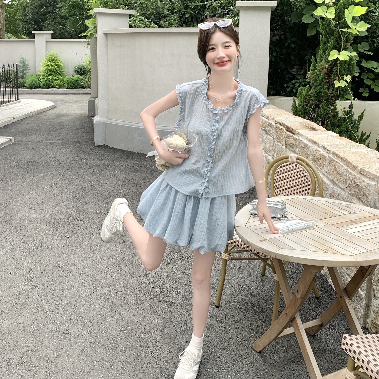 俏皮减龄套装裙女小个子2025夏季新款木耳边马甲花苞半身裙两件套图片