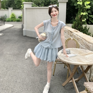 俏皮减龄套装裙女小个子2025夏季新款木耳边马甲花苞半身裙两件套图片