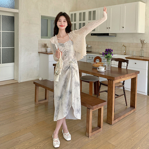 【现货】2025夏装新款轻风印花吊带裙+防晒开衫套装裙图片