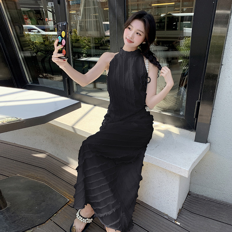 法式轻熟风无袖挂脖套装女2025年夏季新款精致度假风半身裙两件套图片