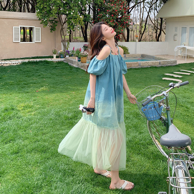 渐变露肩吊带连衣裙女2025夏季新款设计感网纱拼接海边度假长裙,女装连衣裙,2C073
