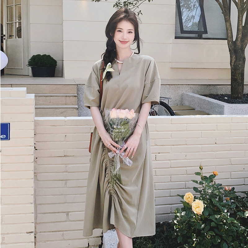 简约小众设计感法式V领抽皱连衣裙2025夏季新款休闲卡其色长裙,女装连衣裙,2C069
