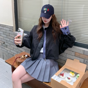 减龄休闲格纹拼接短外套女图片