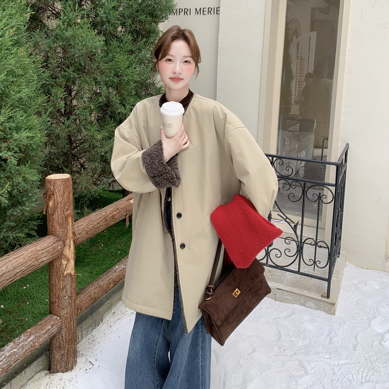 浅卡其色加绒加厚羊羔毛工装外套女2025冬新款设计感宽松保暖棉服,女装派克服,2C159
