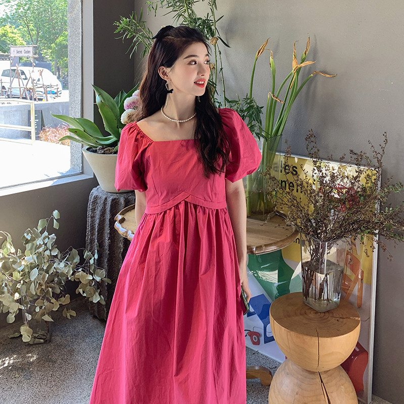 火龙果色方领泡泡袖连衣裙女夏2025新款茶歇法式甜美梨形身材长裙图片