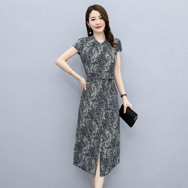 2025夏季新款时尚优雅气质减龄开叉裙摆系带收腰显瘦连衣裙，女装连衣裙，自然秀,女装连衣裙,自然秀