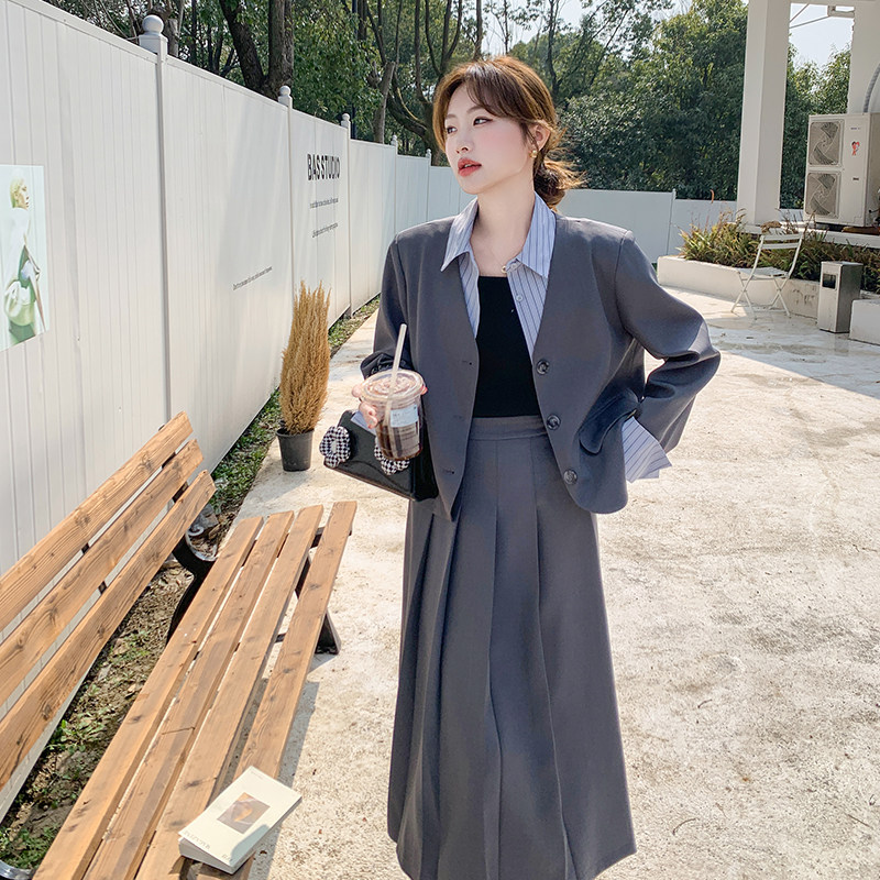 灰色假两件西装外套套装裙女春秋新款高级感面试正装半身裙两件套,女装套装/套裙,2C009