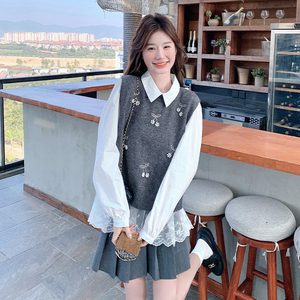 今年流行蕾丝拼接衬衫针织马甲套装女2025春新款学院风叠穿两件套图片