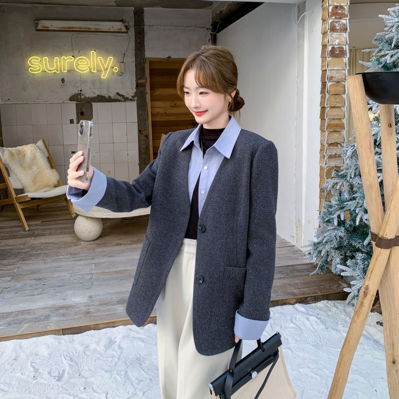 假两件西装毛呢外套女2024冬季新款高级感轻熟气质羽绒内胆小西服图片