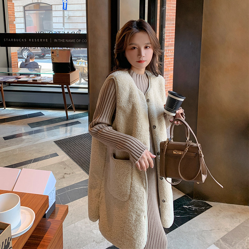 羊羔毛拼接马甲外套女中长款冬季2025新款韩版皮毛一体背心马夹潮,女装马甲,2C005