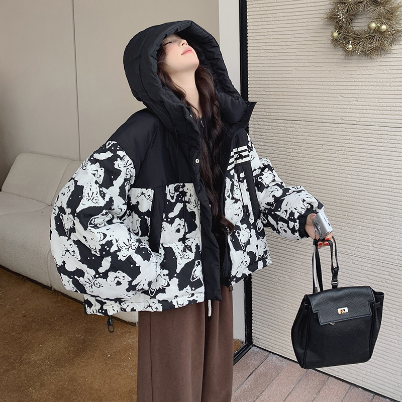 现货黑白撞色时尚印花短款羽绒服外套2C112-Y536-P245-K368,女装羽绒服,2C112