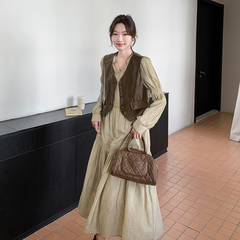 复古PU皮马甲连衣裙套装女2025年春秋季新款韩版显瘦衬衫裙两件套,女装套装/套裙,2C203