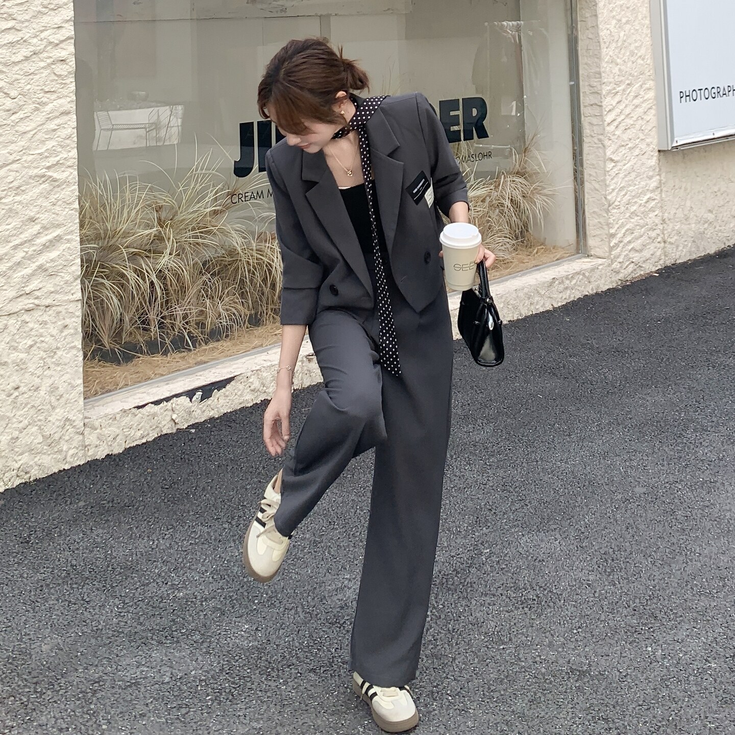 灰色气质学院风小西装外套阔腿裤套装两件套女早秋高级感女神范图片