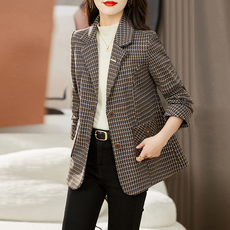 时尚口袋包条千鸟格西装外套（配胸花）,女装西装,乐衣轩
