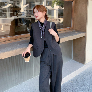 深灰色慵懒风马甲上衣套装女2025春秋季新款法式减龄阔腿裤三件套图片