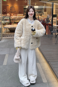 现货 浅黄色皮毛一体加厚外套 5830-P205-K308图片
