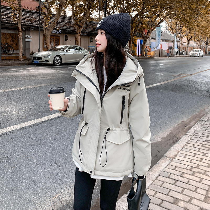 独特超好看米白色短款连帽收腰派克棉服女冬2024新款棉衣棉袄外套图片