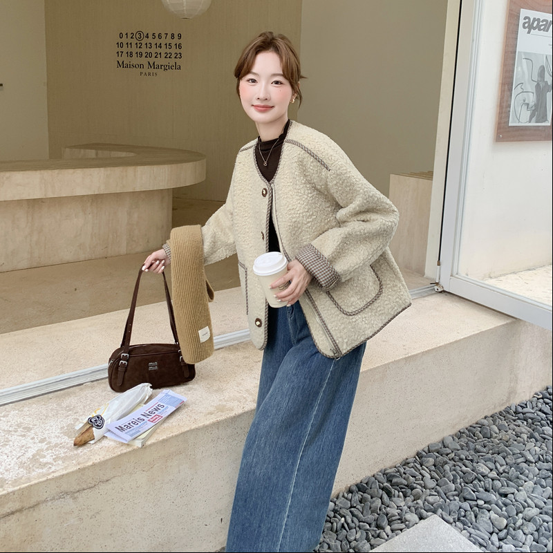 小香风格子拼接皮毛一体羊羔毛外套女秋冬2025新款时髦淡人系棉服,女装短外套,2C013