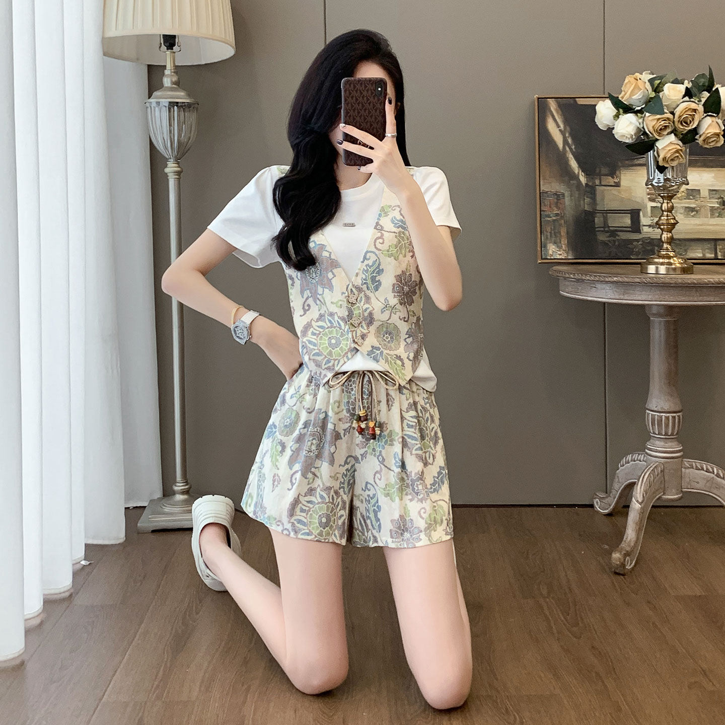 高品质时尚气质减龄套装女夏新款圆领印花设计短袖阔腿短裤两件套,女装套装/套裙,2C310