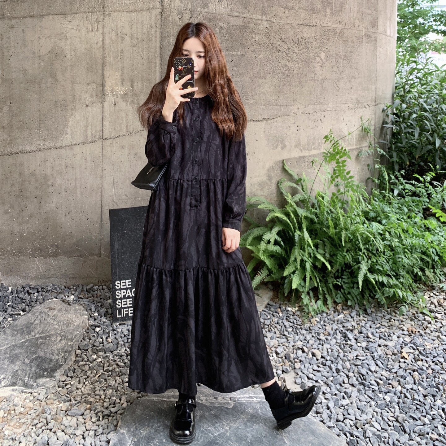黑色轻熟风印花泡泡袖衬衫长裙女秋季2025新款法式高级感连衣裙,女装连衣裙,2C258