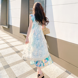 复古彩色油画连衣裙套装女2025夏季新款钩花蕾丝罩衫背心裙两件套图片