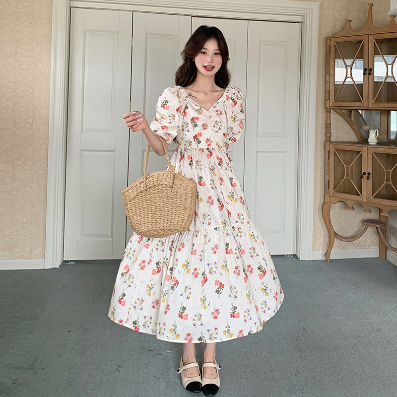 现货：25年法式气质高级感方领碎花连衣裙2C135-5062P135K198,女装连衣裙,2C135