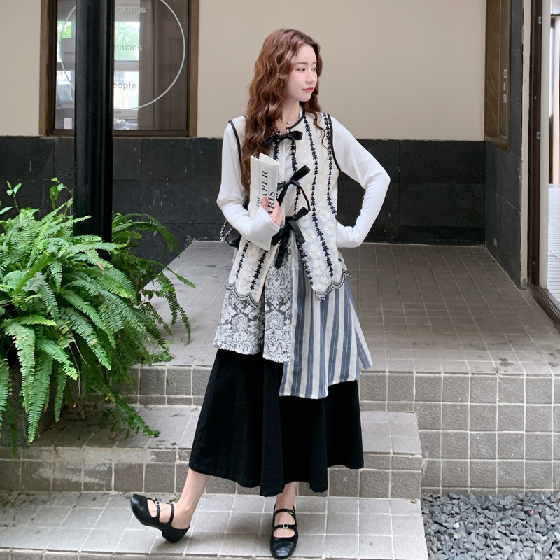 文艺风穿搭马甲套装女春秋2025超火好看高级感半身长裙三件套,女装套装/套裙,2C115