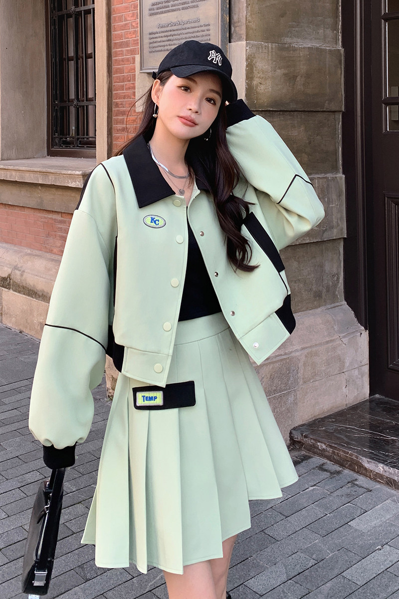 秋装搭配一整套绿色棒球服套装女春秋2025新款miu系百褶裙两件套,女装套装/套裙,2C052