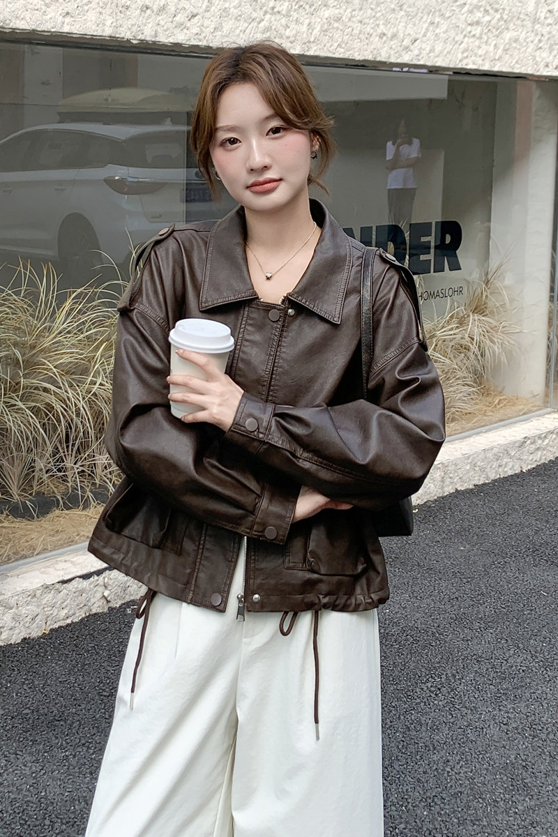 2025秋季新款美式复古高级感PU皮外套女短款下摆抽绳翻领夹克上衣,女装皮衣,2C092
