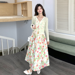 2025新款法式碎花吊带连衣裙套装女夏季温柔风针织开衫两件套图片