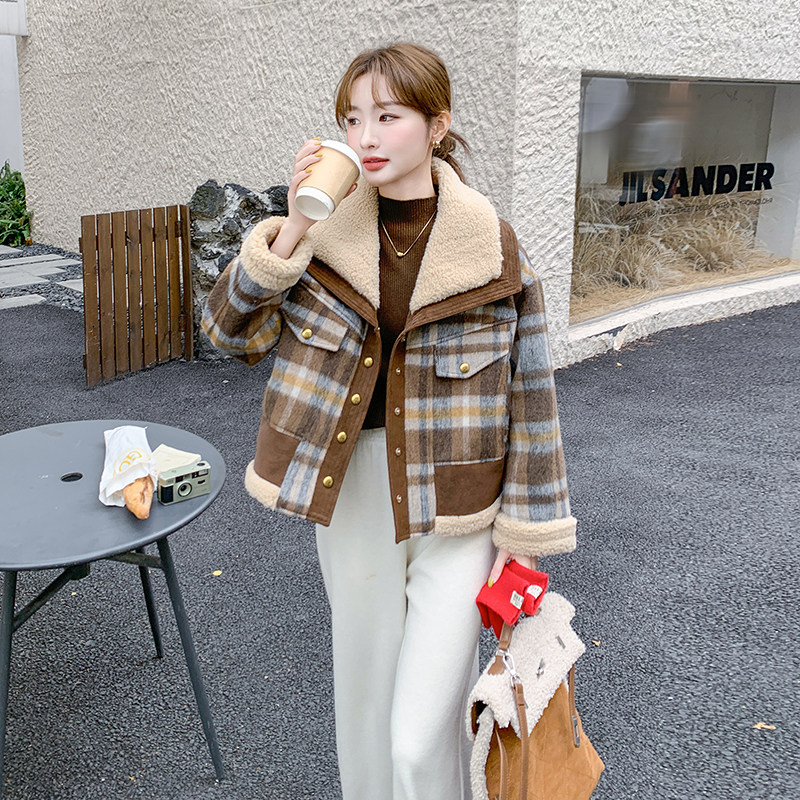 韩系复古大翻领格子皮毛一体外套女冬2025新款加厚保暖羊羔毛棉服,女装羽绒服,2C159