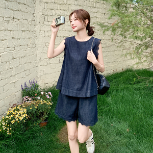 2025夏季新款韩版时尚百搭圆领蕾丝拼接牛仔背心短裤两件套套装图片
