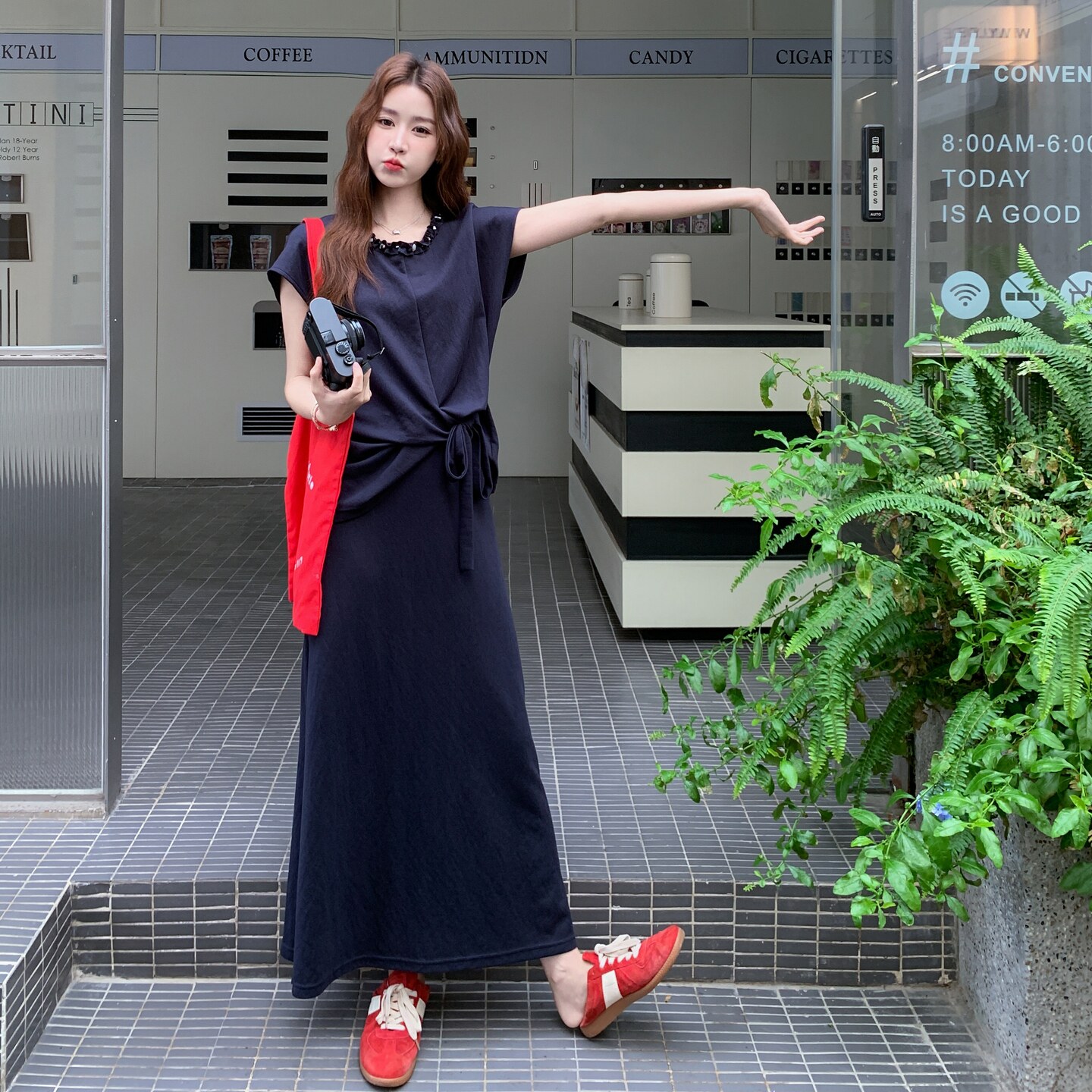 深蓝色花边领上衣阔腿裤套装2025新款女夏季今年流行高级感两件套,女装套装/套裙,2C098