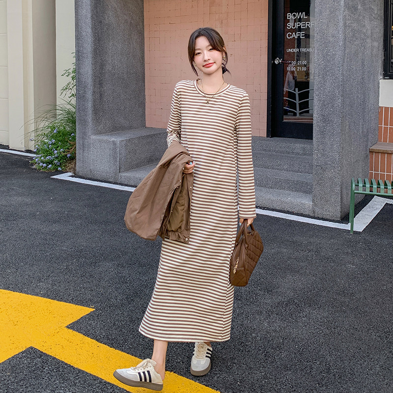 法式条纹休闲连衣裙套装女2025年秋季新款收腰显瘦连帽马甲两件套,女装连衣裙,2C135