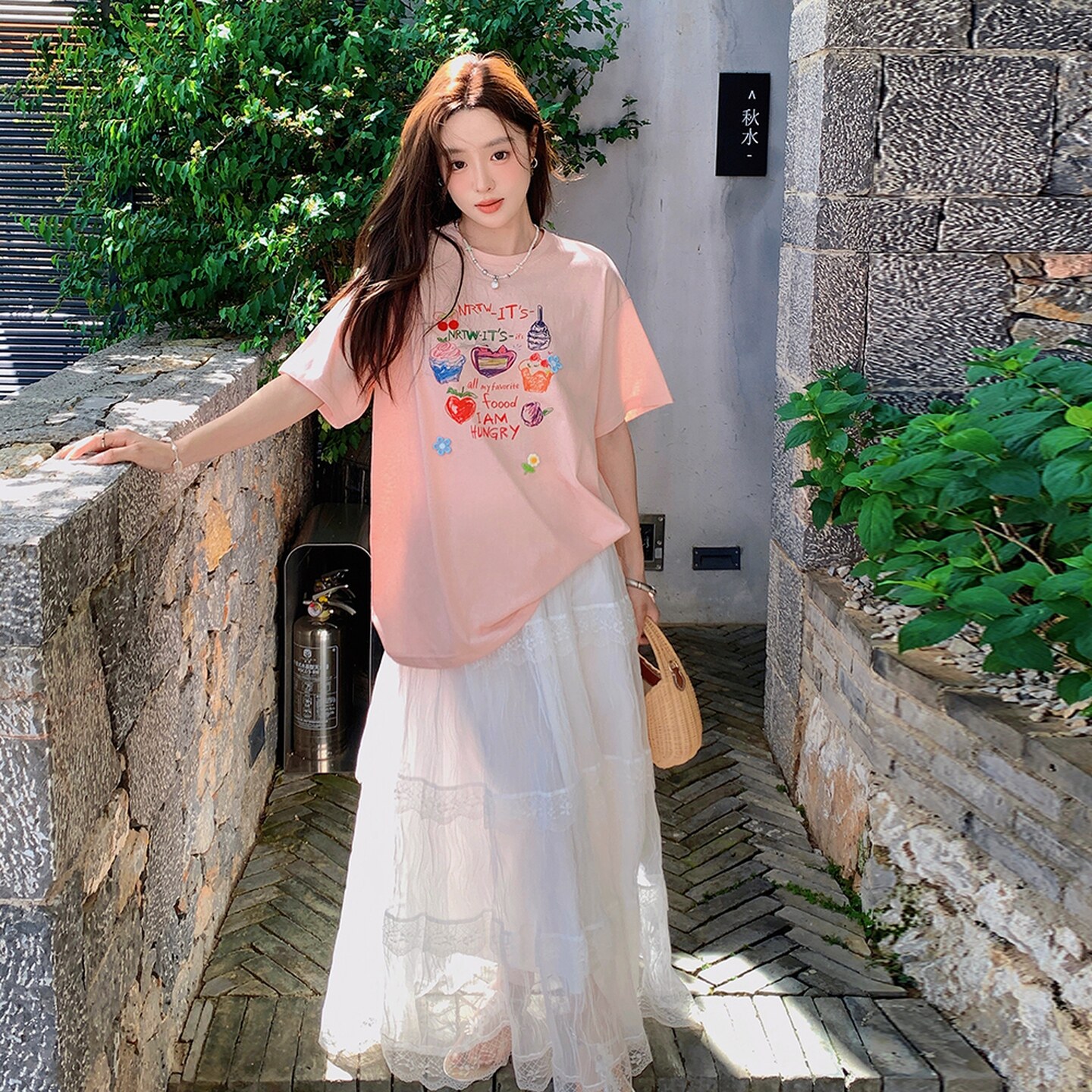 休闲减龄短袖T恤套装裙女2025夏季新款时尚蕾丝花边半身裙两件套图片