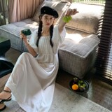 白色
