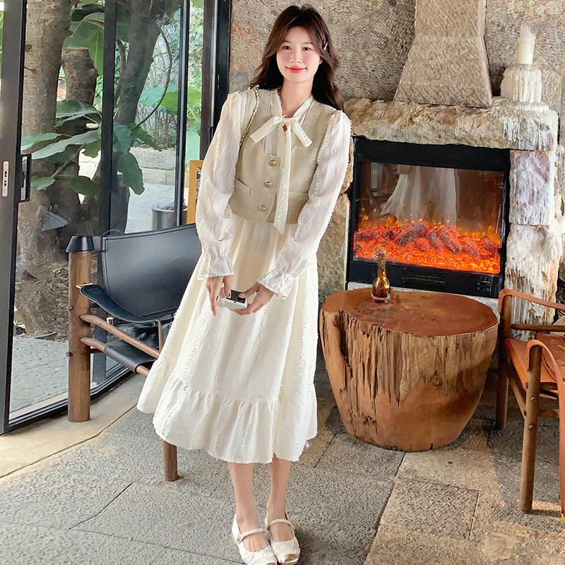 小香风白色温柔长袖连衣裙女2025春秋超火好看气质马甲长裙两件套,女装套装/套裙,2D078