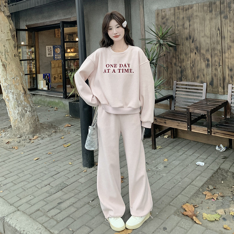现货：春装新款韩系流行刺绣卫衣裤子套装2C135-6873P175K258,女装套装/套裙,2C135