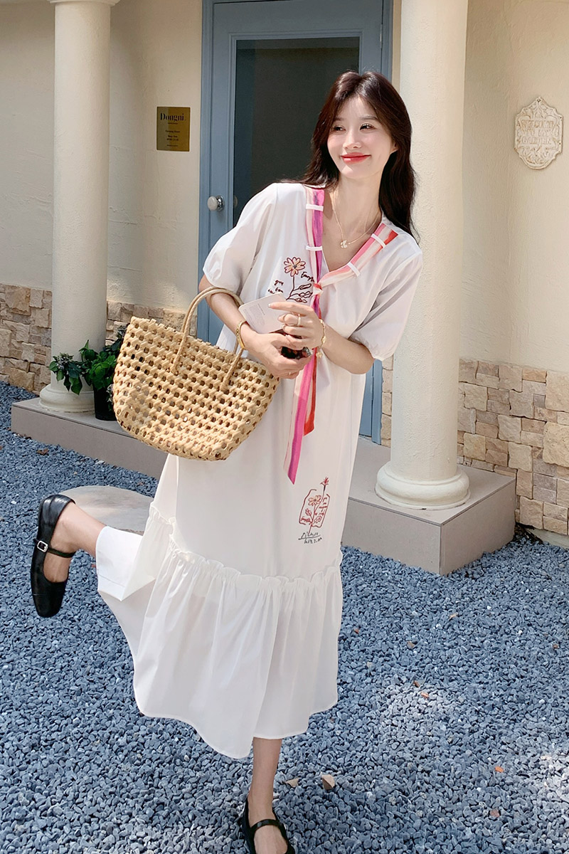 可爱减龄白色连衣裙女2025年夏季新款韩系复古设计感休闲显瘦长裙,女装连衣裙,2C238