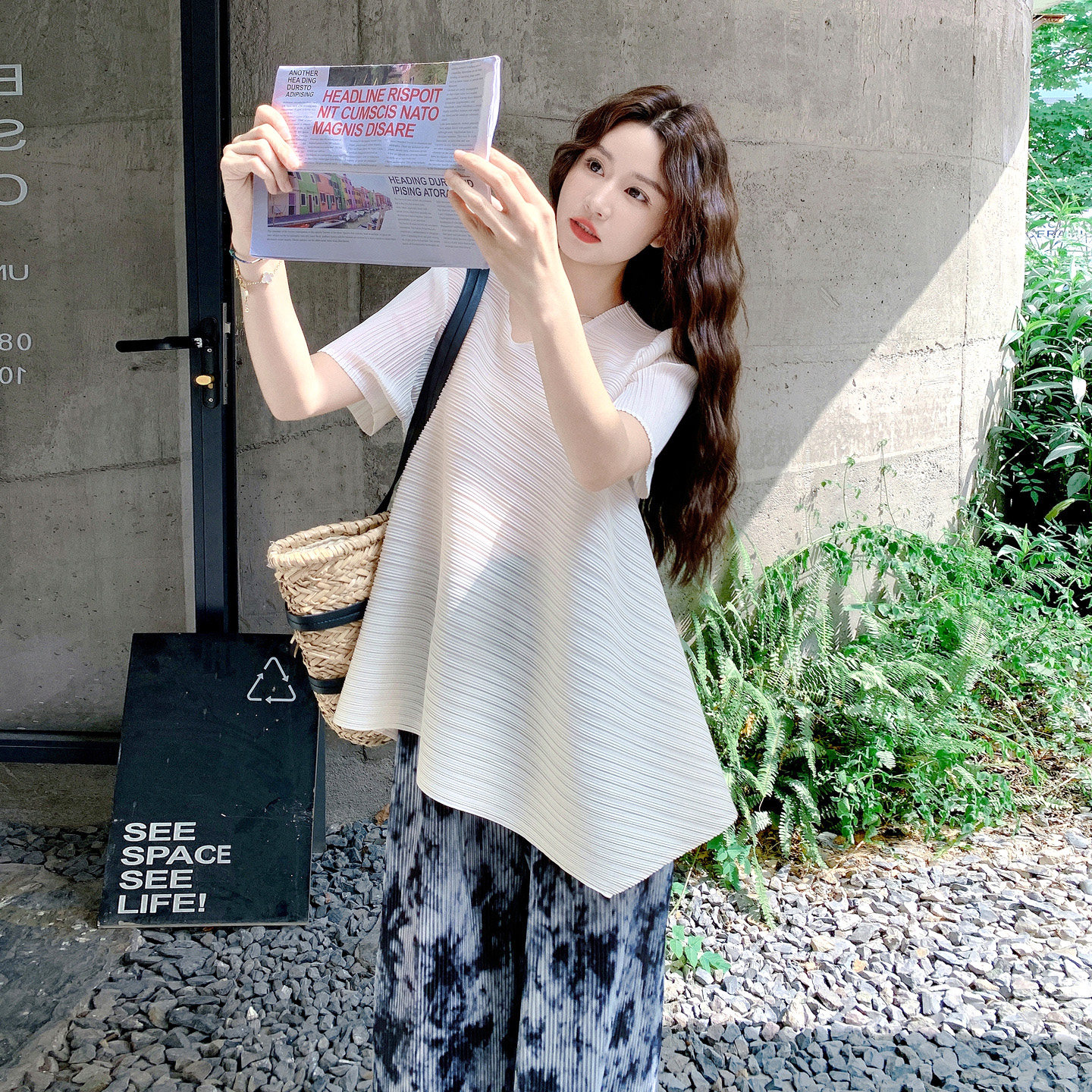轻熟风小众T恤碎花阔腿裤套装女夏2025新款两件套巨好看爆款流行图片