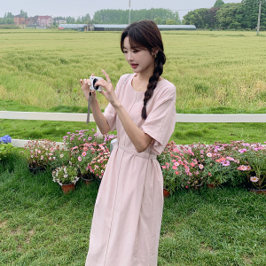 高级感超好看粉色收腰连衣裙女夏轻熟风盐系御姐小众不撞款独特图片