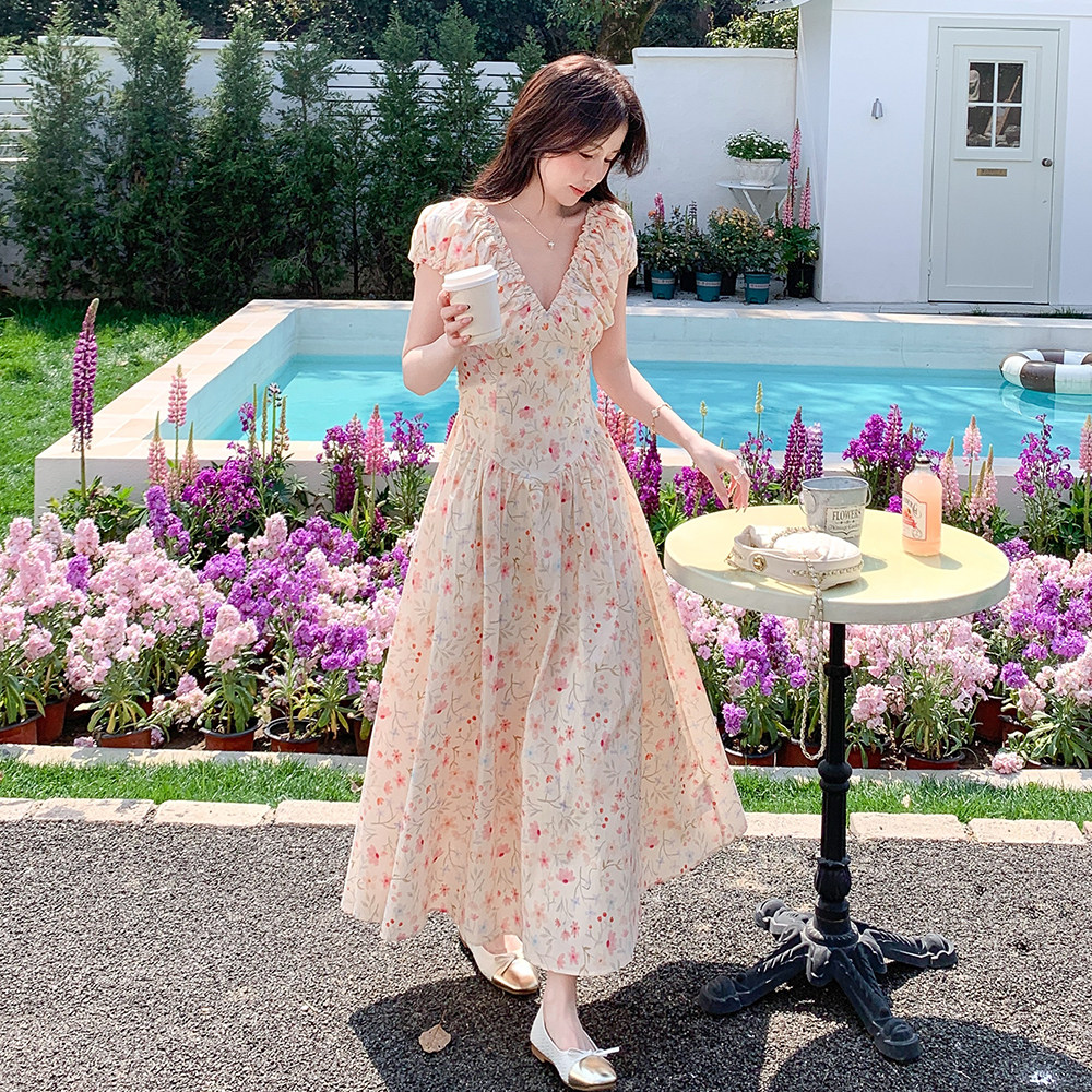 甜美粉色碎花连衣裙女夏2025新款减龄超仙独特绝美长裙氛围感清纯图片