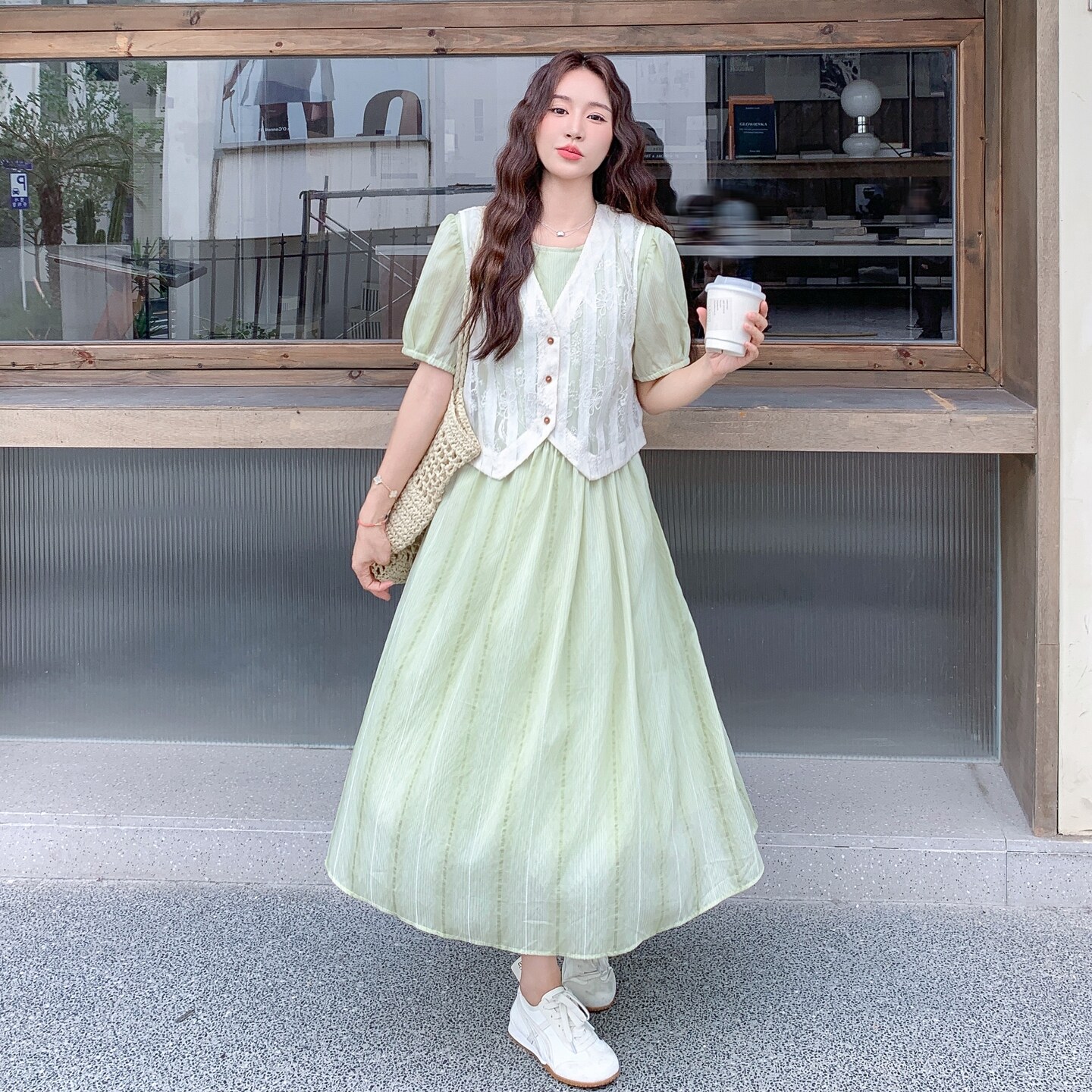 绿色小清新泡泡袖连衣裙套装女夏新款韩系时尚洋气蕾丝马甲两件套,女装套装/套裙,2C259