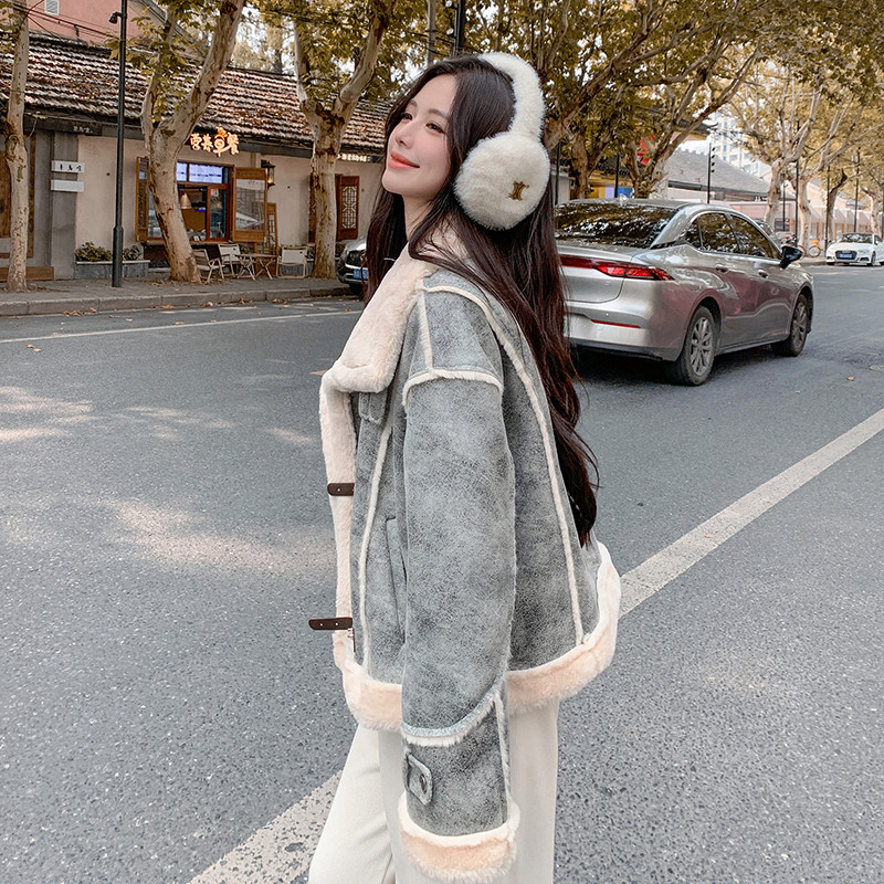 韩版洋气短款保暖皮毛一体棉服女2025年冬季新款显瘦加厚立领外套图片