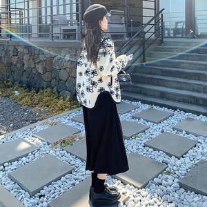 韩版时尚减龄花朵羊羔毛外套女2025冬季新款显瘦保暖加厚棉服棉衣图片