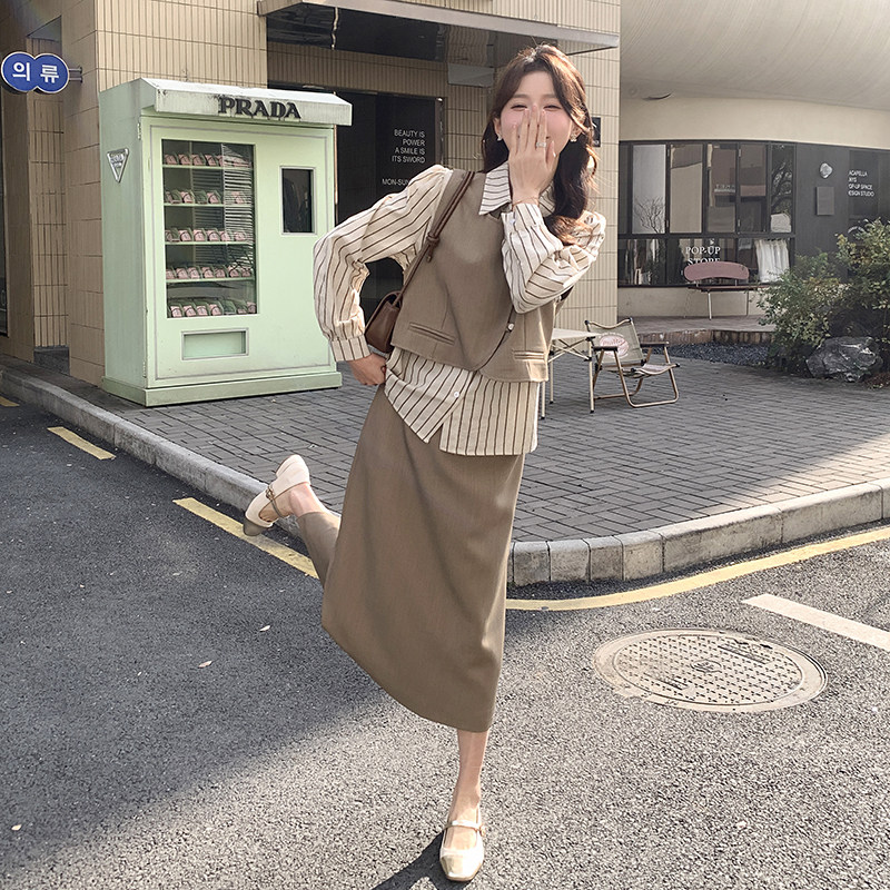 条纹衬衫小香风马甲套装女2025春秋新款韩系显瘦气质半身裙三件套,女装套装/套裙,2C291