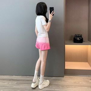简约个性休闲时尚套装女夏新款刺绣蝴蝶结上衣粉色牛仔短裤两件套图片