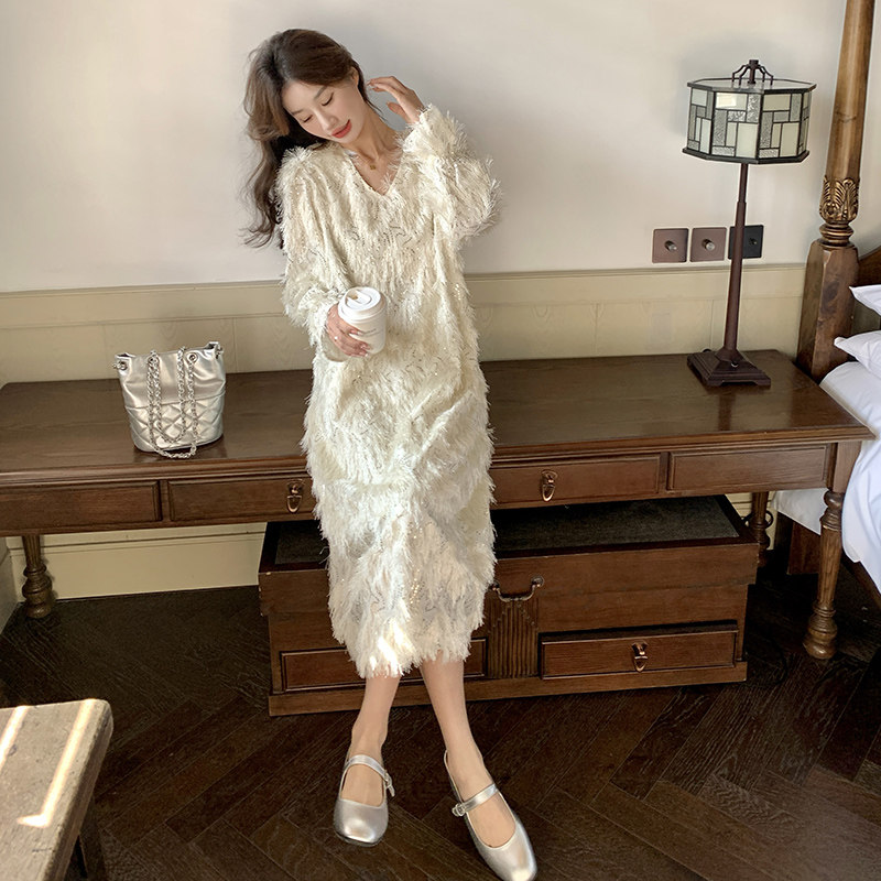 气质女神范穿搭杏色流苏显瘦连衣裙女2025春季新款独特漂亮长裙子,女装连衣裙,2B233