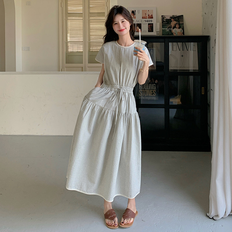 文艺范浅灰色格纹连衣裙女2025夏新款法式休闲减龄甜美收腰A字裙,女装连衣裙,2C326